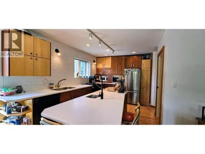 3560 ISLAND POND Road, Skookumchuck