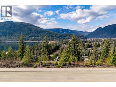 282 Bayview Drive, Sicamous