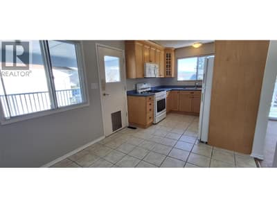 338 Beach Drive, Chase