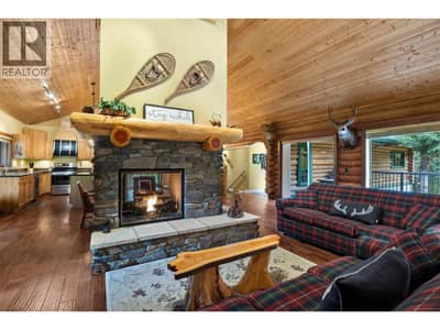 7799 Golf Course Road, Anglemont