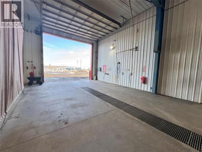 900 Adams Road, Dawson Creek