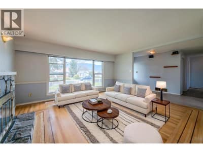 Virtually staged living room