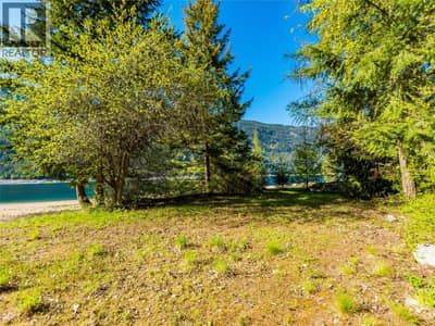 5378 Broadwater Road, Castlegar