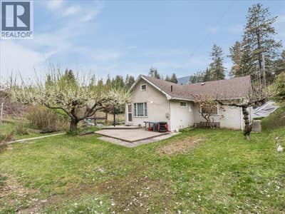 637 9th Avenue, Castlegar