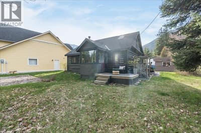 505 6TH Street, Kaslo