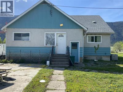 555 Carson Road, Grand Forks