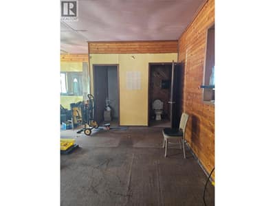 5851 33 Highway, Beaverdell
