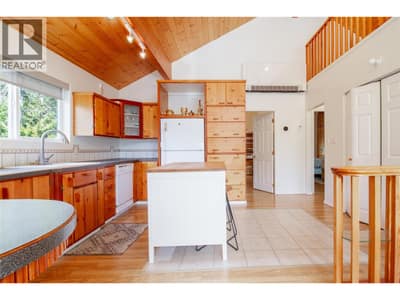 6209 Sawczuk Road Sawczuk Road, Trout Lake