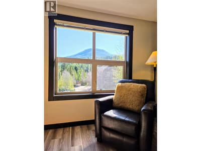 2070 Summit Drive Unit# 304, Panorama