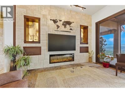2200 Cortina Drive, Kelowna