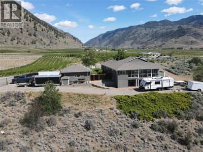 101 2nd Avenue, Keremeos