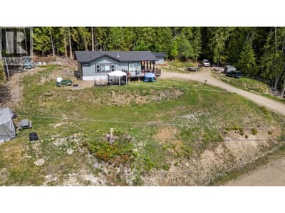 7551 Klondike Trail, Anglemont