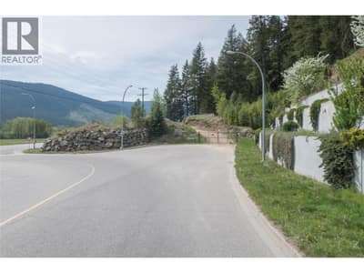 1600 Mountain View Avenue, Lumby