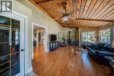 1443 Columbia Avenue, Trail