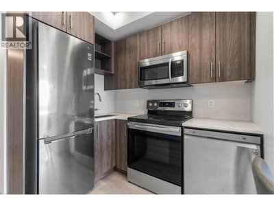 *pictures from a different unit but same layout and finishes.