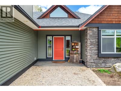 787 Crescent Bay Road, Nakusp