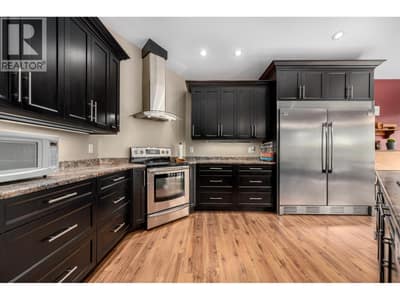 787 Crescent Bay Road, Nakusp