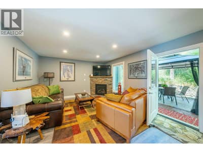 5190 Robinson Place, Peachland