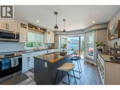 5190 Robinson Place, Peachland