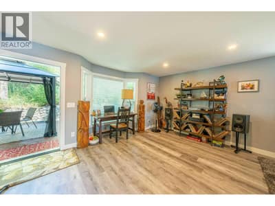 5190 Robinson Place, Peachland