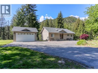 2693 Osachoff Road, South Slocan
