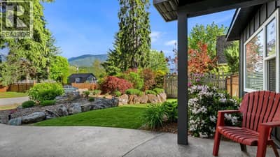 98 2nd Avenue NW, Nakusp