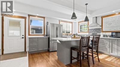 98 2nd Avenue NW, Nakusp