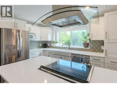 11512 Harvey Street, Summerland