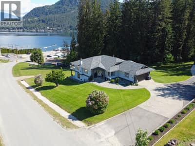 2860 Marine Drive, Blind Bay