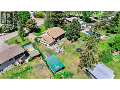 4686 SPRUCE Crescent, Barriere
