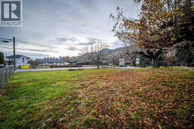 3202 HARGRAVES Place, Kamloops