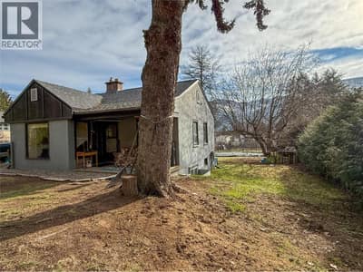 2533 Columbia Avenue, Castlegar