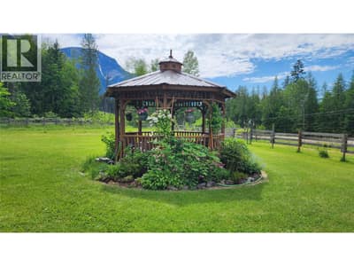 3015 6 Highway, Nakusp