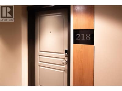 1089 Sunset Drive Unit# 218, Kelowna