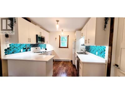 6421 Sunshine Drive, Balfour