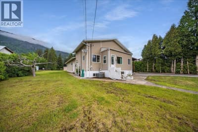 309 12th Avenue, Genelle