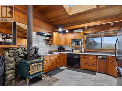 7050 Westsyde Road, Kamloops