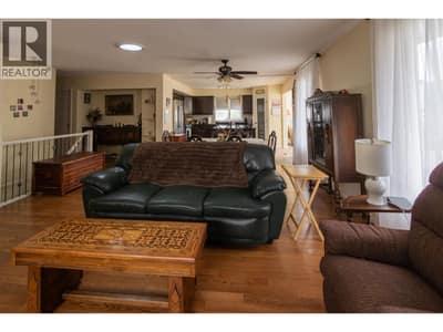 2455 5TH Avenue NE, Salmon Arm