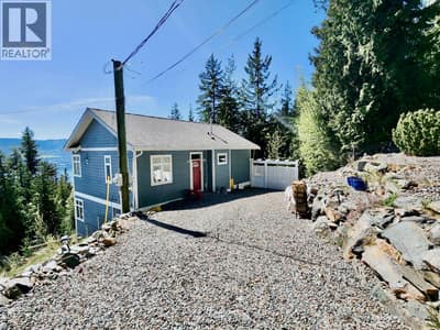 Rancher with walkout basement with lake and mountain views