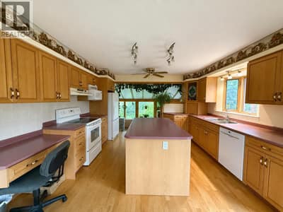 8110 Wycliffe Road, Cranbrook