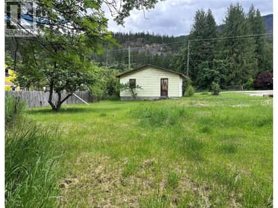 611 Slocan Street, Slocan
