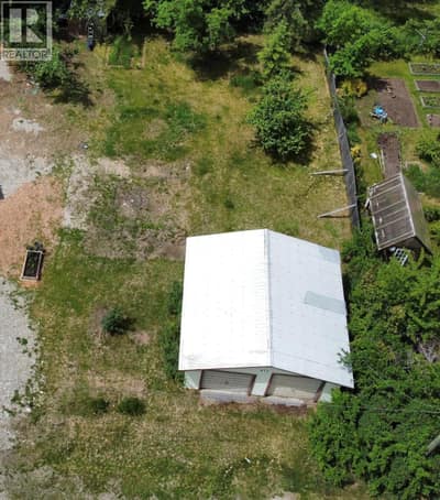 611 Slocan Street, Slocan