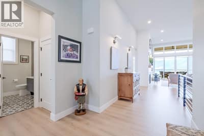 9874 Beacon Hill Drive, Lake Country