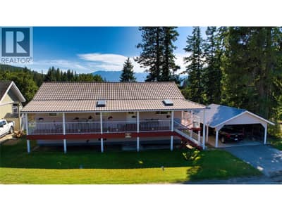 301 Fowler Street, Riondel