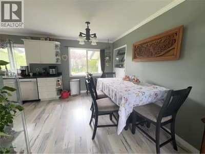 2225 Merritt Avenue, Merritt