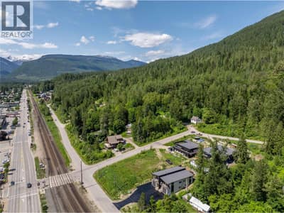 98 Track Street, Revelstoke