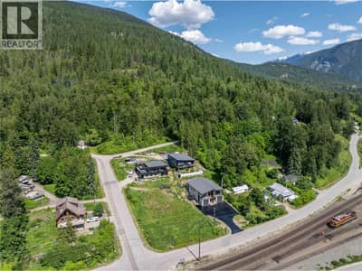 98 Track Street, Revelstoke
