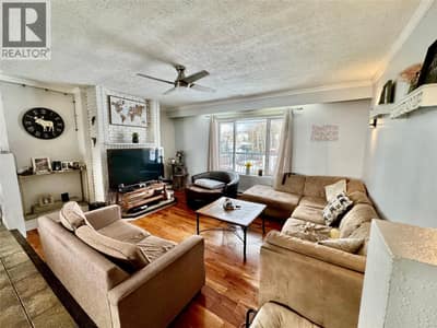 5304 Elevator Road, Pouce Coupe