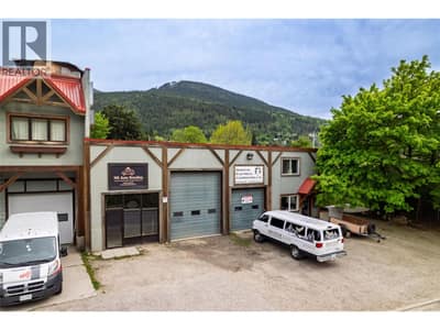 920 Nelson Avenue, Nelson
