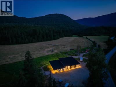 2335 PASS CREEK Road, Castlegar